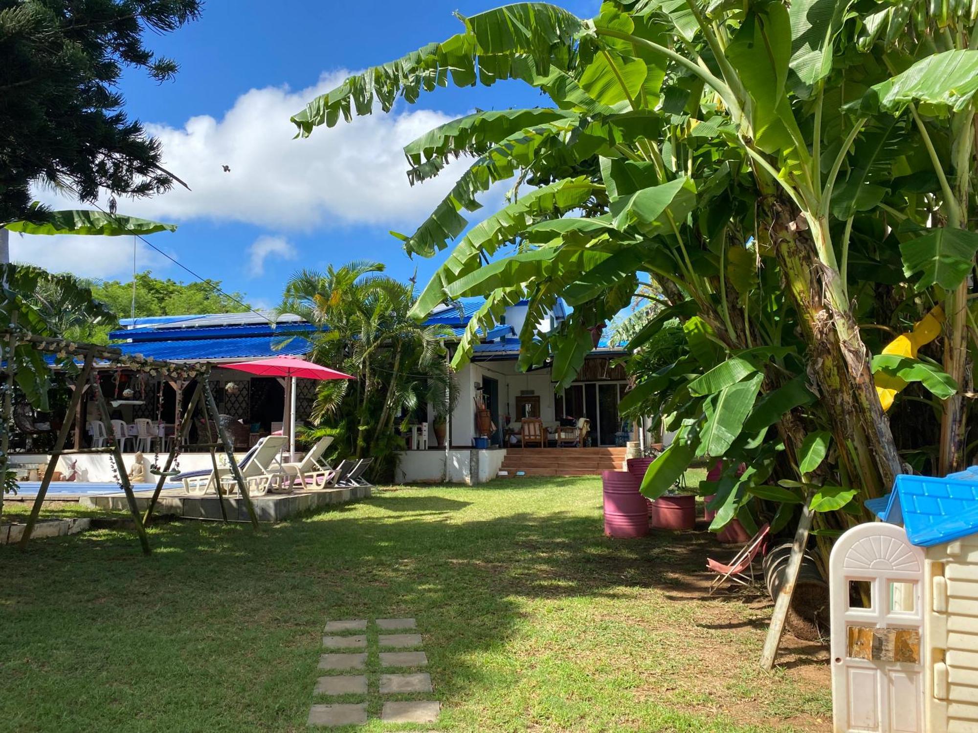 Cazhibiscus Bed & Breakfast Trou aux Biches Exterior photo