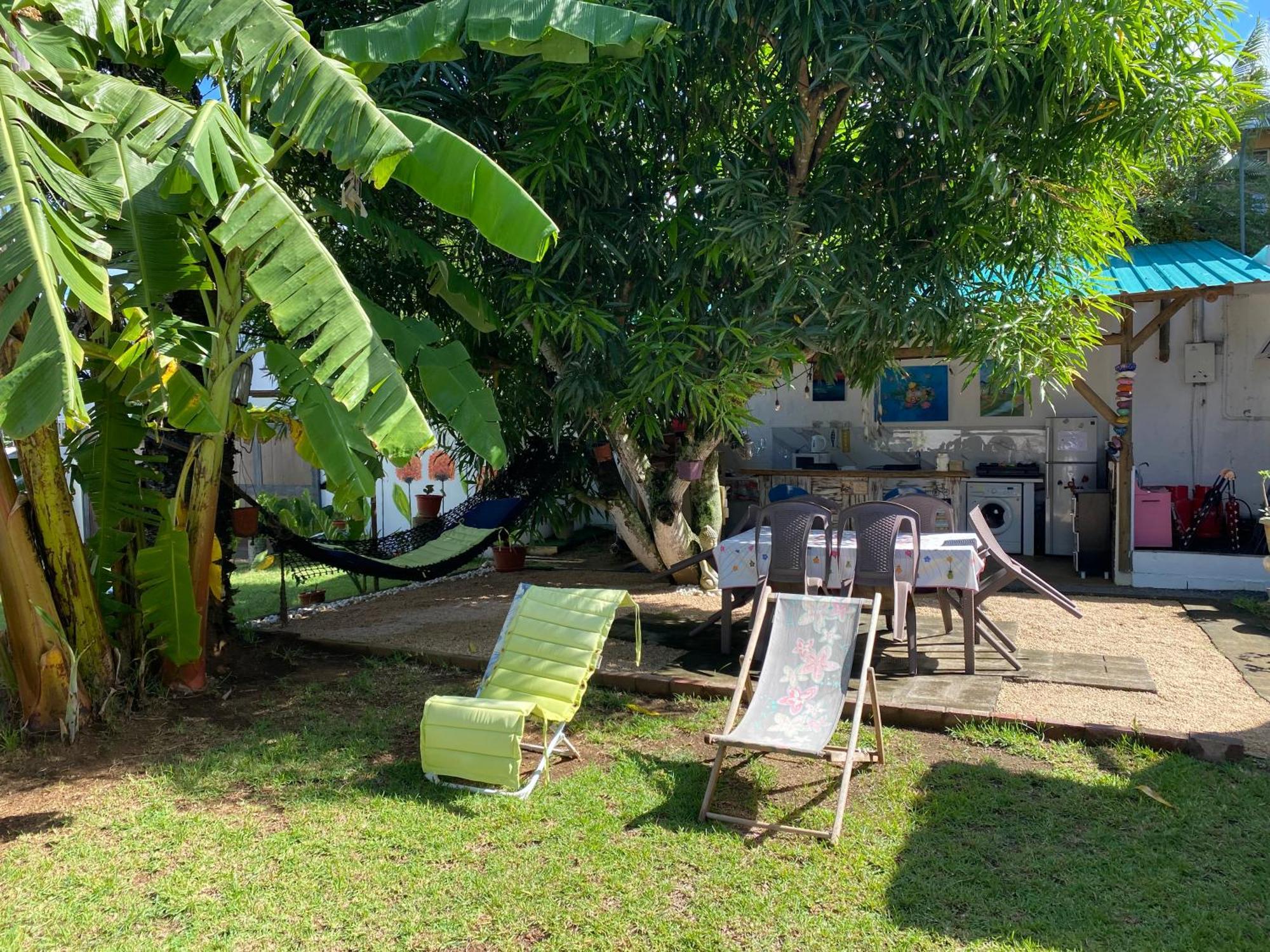 Cazhibiscus Bed & Breakfast Trou aux Biches Exterior photo