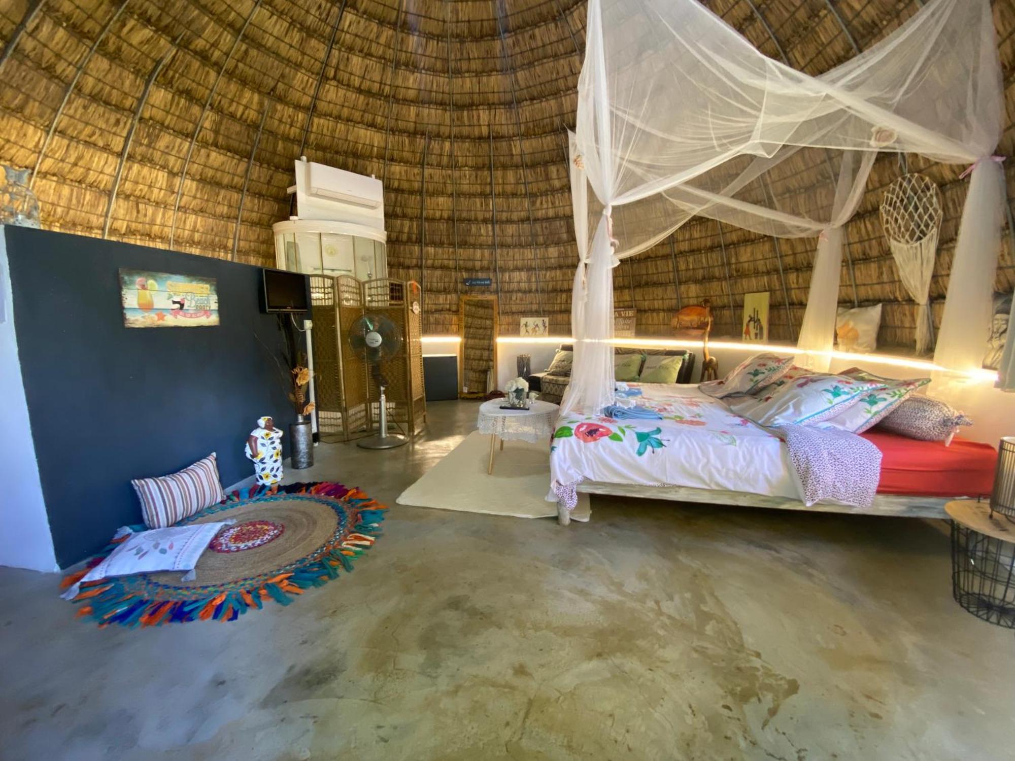 Cazhibiscus Bed & Breakfast Trou aux Biches Exterior photo